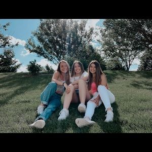 Meet your Posher, Averie